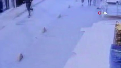 Hırsız, otoparkçı kılığına giren polisleri fark etti, uyarı ateşi açılmasına rağmen kaçmaya devam etti