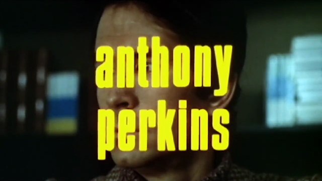 Quelqu'un derrière la porte Bande-annonce VO