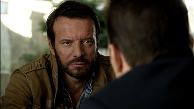 Alex Hugo - Extrait 1 VF Comme un oiseau sans ailes