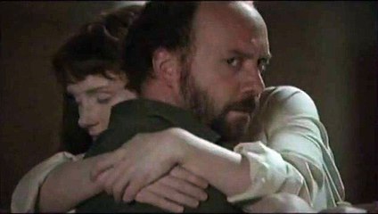 La Jeune fille de l&#039;eau Extrait vidéo (2) VF