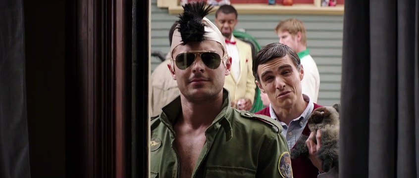 Nos pires voisins - EXTRAIT VF Soirée Robert De Niro chez DeltaPsi