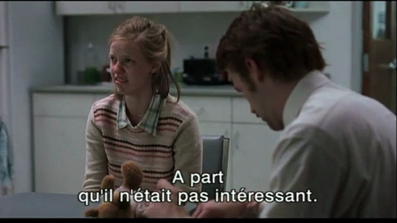 Une fiancée pas comme les autres EXTRAIT VO "Sauvetage de nounours"