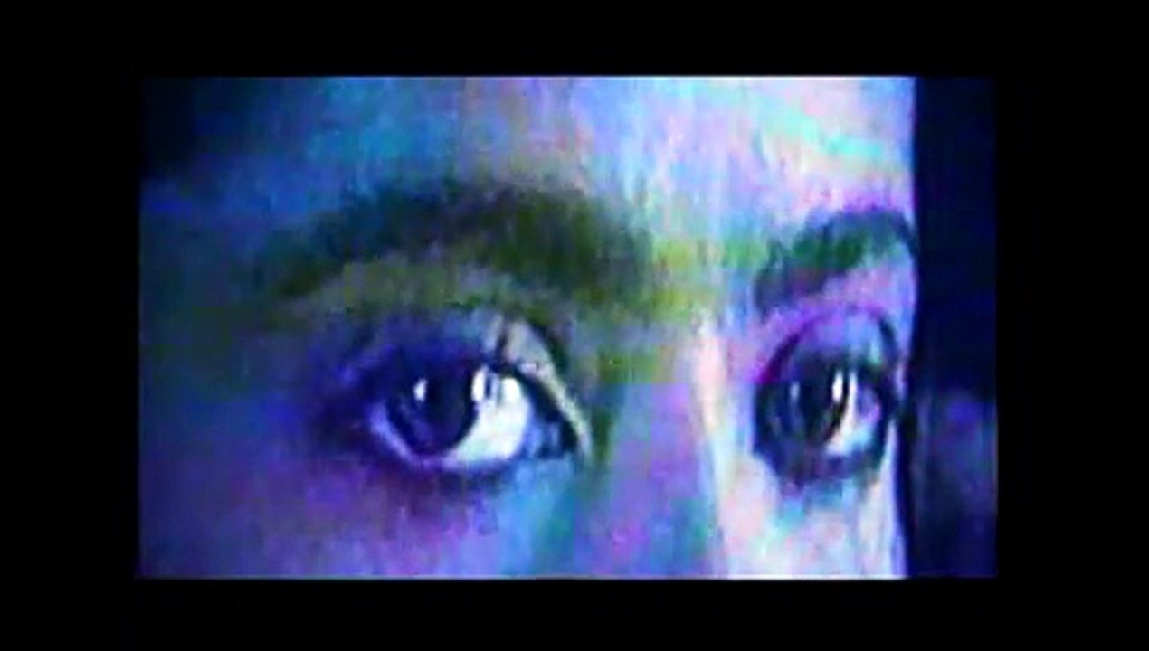 Azé Bande-annonce VF