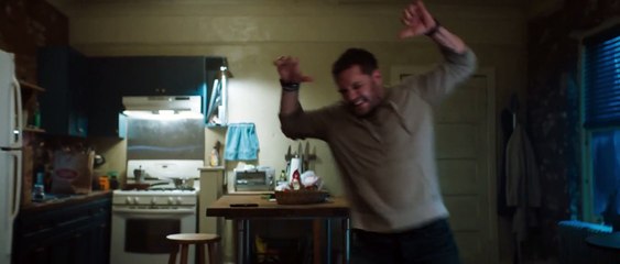 Venom EXTRAIT VF " Baisser la musique"