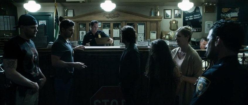 Délivre-nous du mal - EXTRAIT VF Où est votre col padre ?