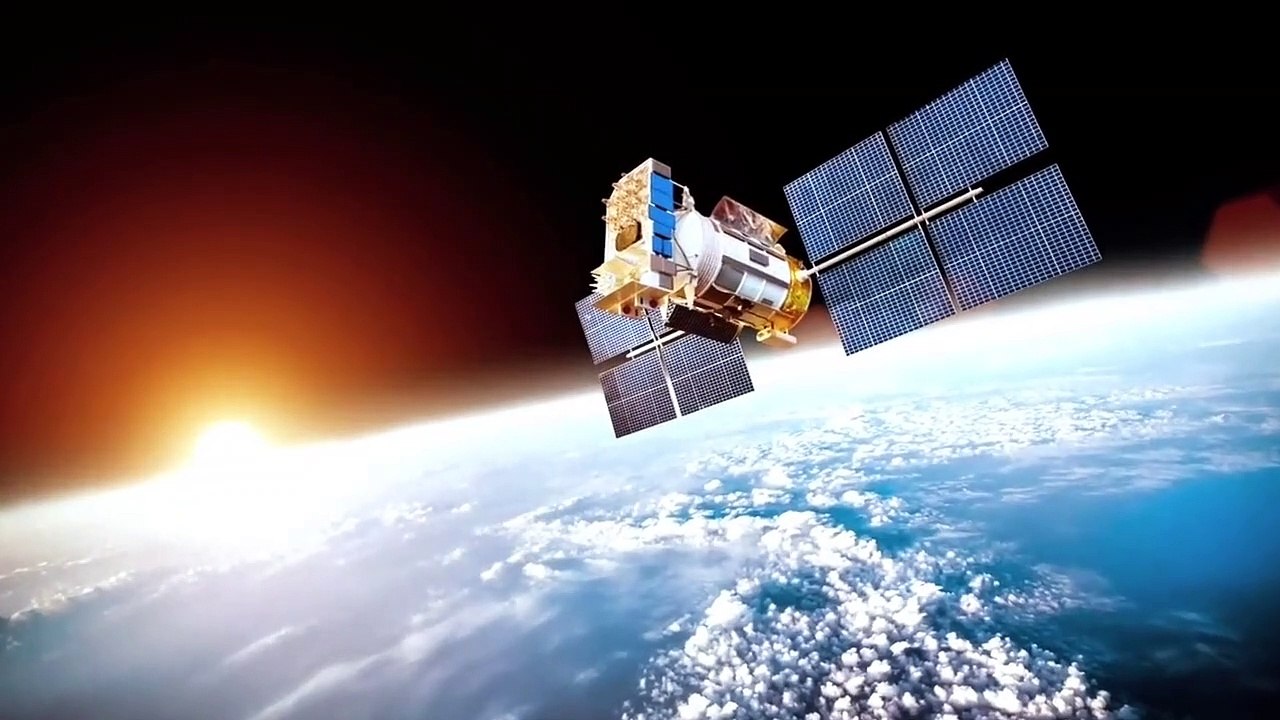 Elon Musk Just SHUT DOWN Putin's Spy Satellite!
