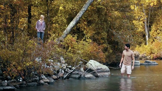 What Lies Below Bande-annonce VO