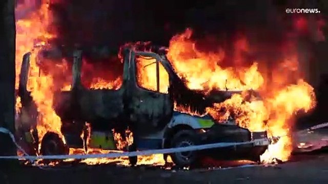 Svezia, violenti scontri a Örebro. Estrema destra anti-islamica in piazza voleva bruciare un Corano
