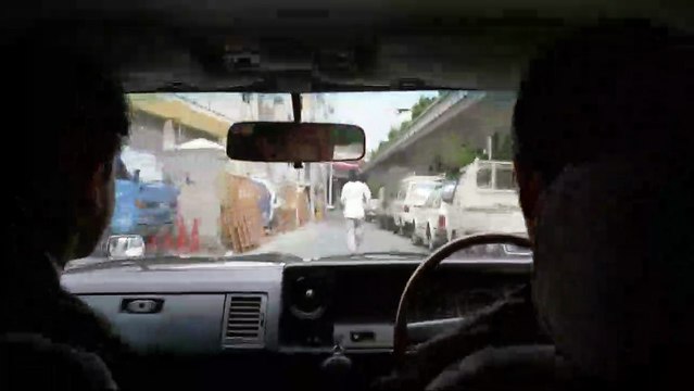 Violent Cop EXTRAIT VO Course-poursuite renversante