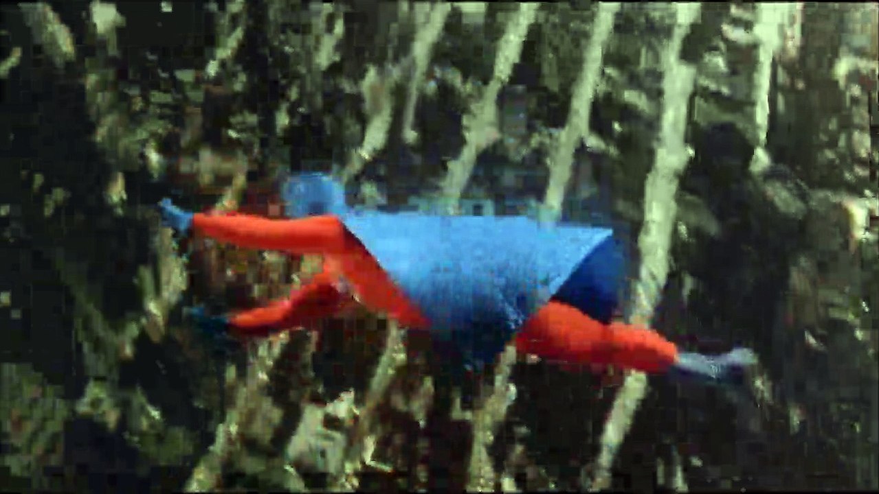 Supersonic Man Bande-annonce VO