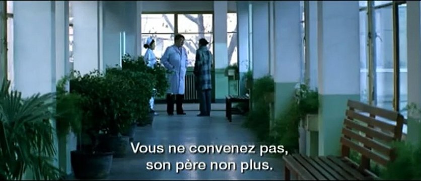 Une famille chinoise Bande-annonce VO