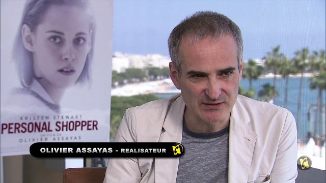 Pourquoi Kristen Stewart ne parle-t-elle (presque) pas français dans Personal Shopper ?