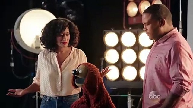 The Muppets - TEASER VO Rowlf et le casting de Black-ish