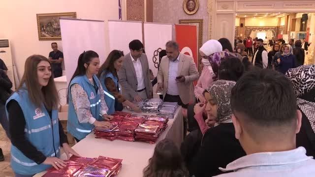 Mardin Valisi Demirtaş, yetimlerle iftar yaptı