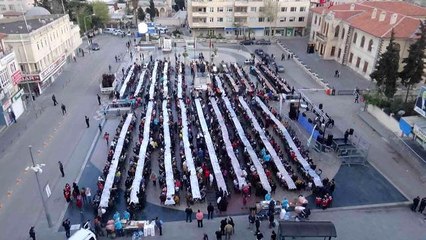 Download Video: Kilis'te yetimlere iftar yemeği