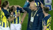 Maça devam edemedi! Fenerbahçe'nin yıldızı hüngür hüngür ağlayarak sahayı terk etti