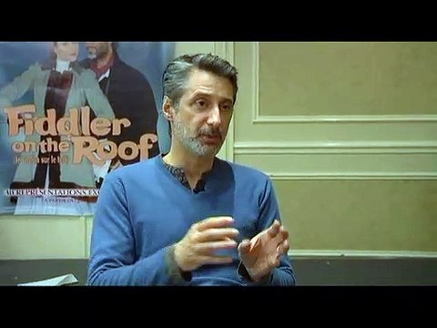 Antoine de Caunes Interview : Coluche, l'histoire d'un mec