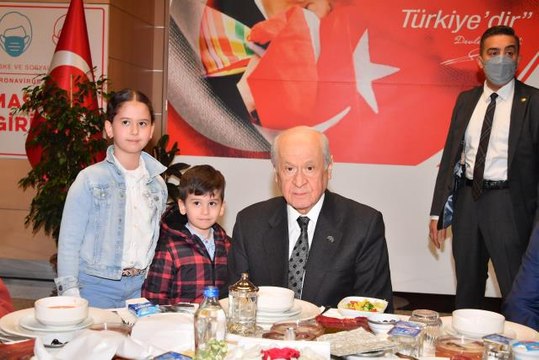 Son dakika haber... MHP Genel Başkanı Bahçeli, şehit aileleriyle iftarda buluştu
