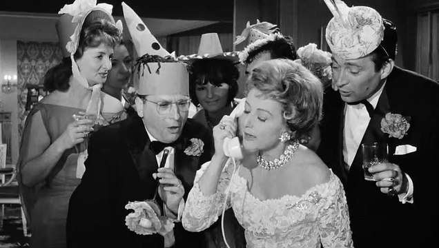 La Belle Américaine EXTRAIT VF Au poste