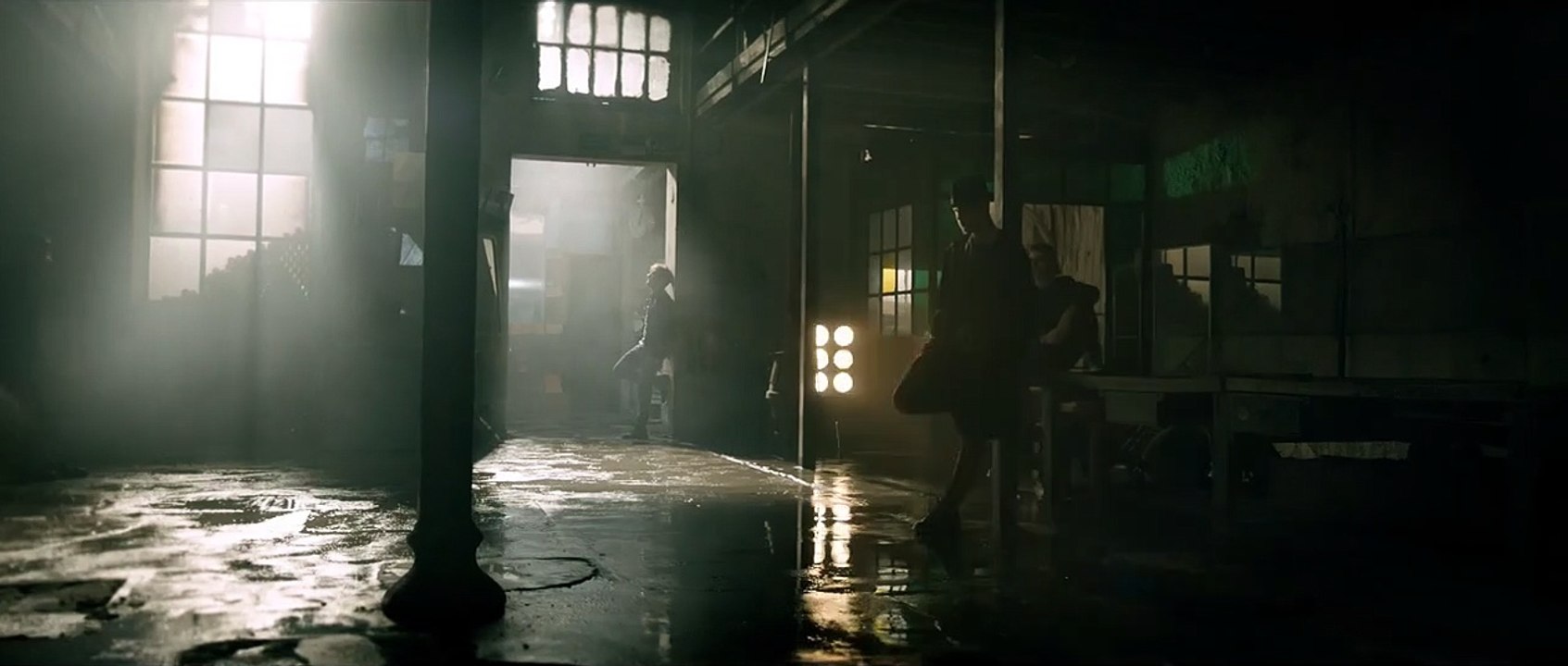 TINI – La nouvelle vie de Violetta - EXTRAIT VF "Le clip de Leon"