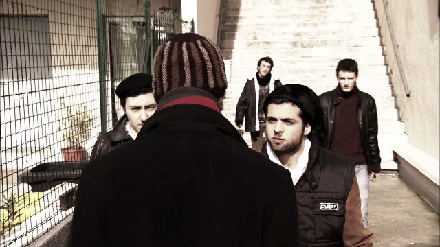 Le voile brûlé Bande-annonce VF