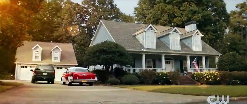 Stargirl - saison 2 Bande-annonce (2) VO