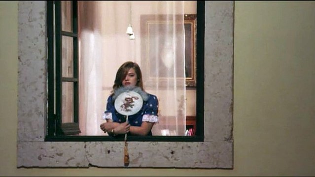 Singularités d'une jeune fille blonde Bande-annonce VO