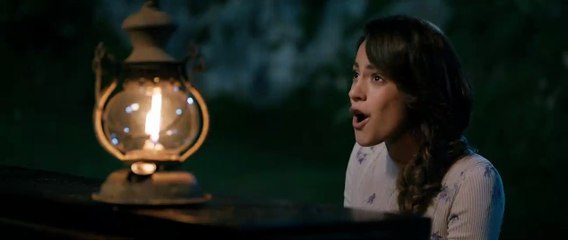 TINI – La nouvelle vie de Violetta - EXTRAIT VF "Tini entourée de ses amis"