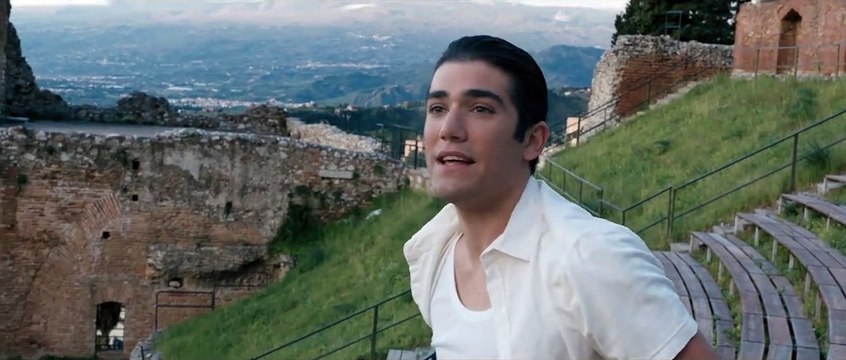 TINI – La nouvelle vie de Violetta - EXTRAIT VF Tini et Caio visitent les ruines du théatre