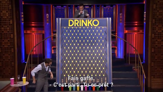 Jason Sudeikis et Jimmy Fallon jouent au Drinko