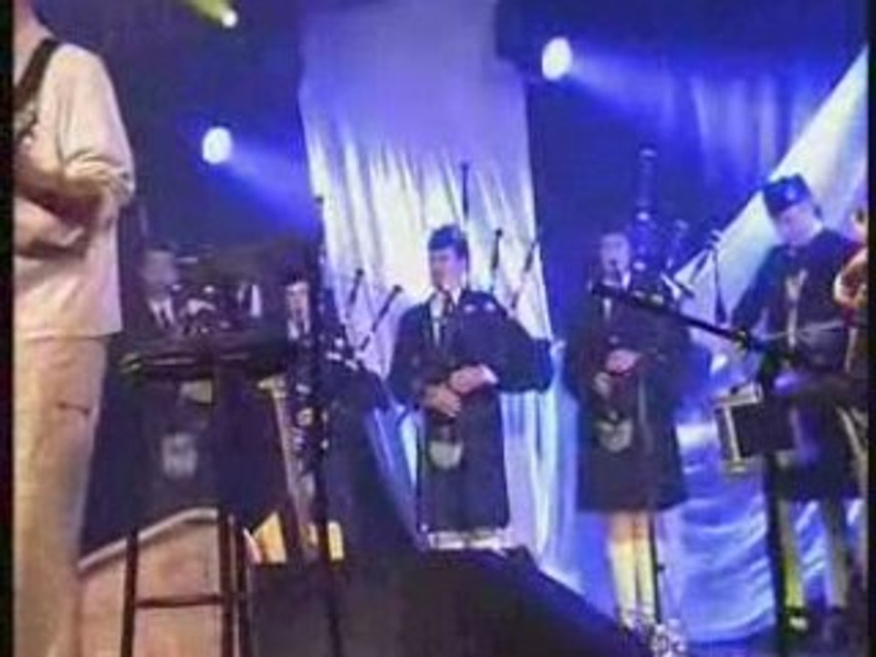 Borders of Salt - Dan ar Braz & The Luxembourg Pipe Band