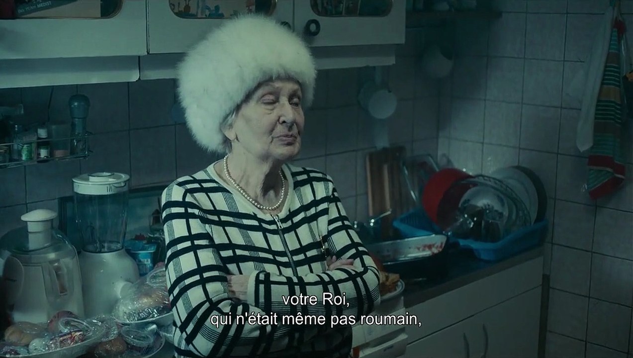 Sieranevada - EXTRAIT VOST "Les communistes"