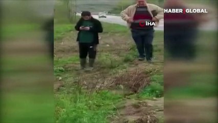 Sakarya'nın Karasu ilçesinde otomobille kanala düşen kazazedeler, kendi imkanlarıyla kurtuldu