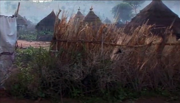 Au loin des villages Bande-annonce VO