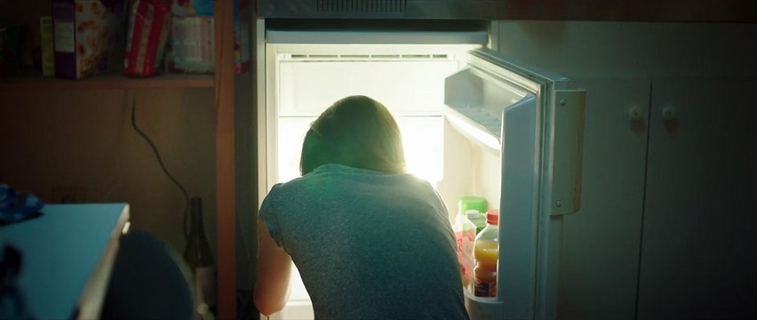 Grave - EXTRAIT Le petit déjeuner