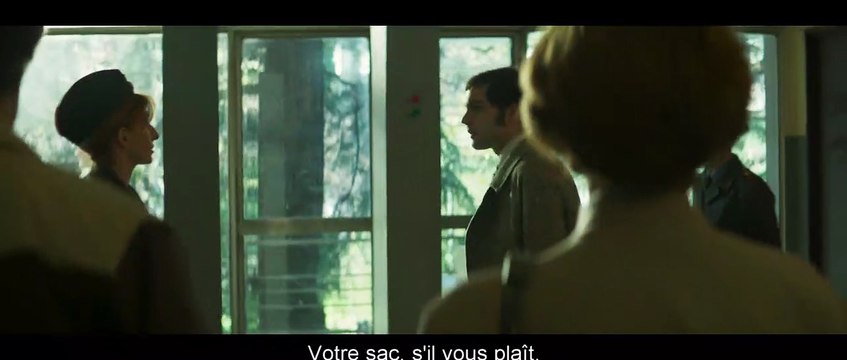 Hostages - EXTRAIT VOST Contrôle des sacs