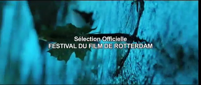 En eaux troubles Bande-annonce VO