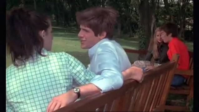 A nous les petites anglaises Bande-annonce VF