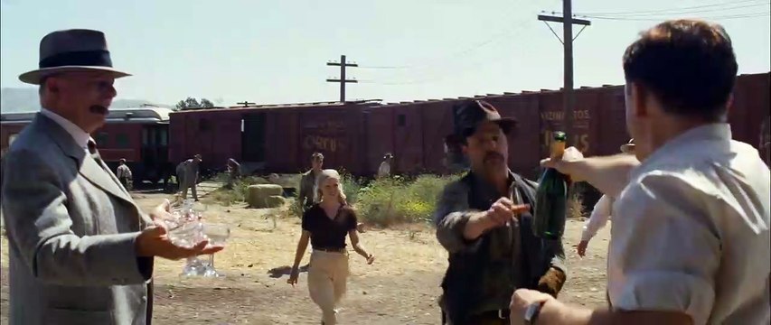 De l'eau pour les éléphants Extrait vidéo (2) VF