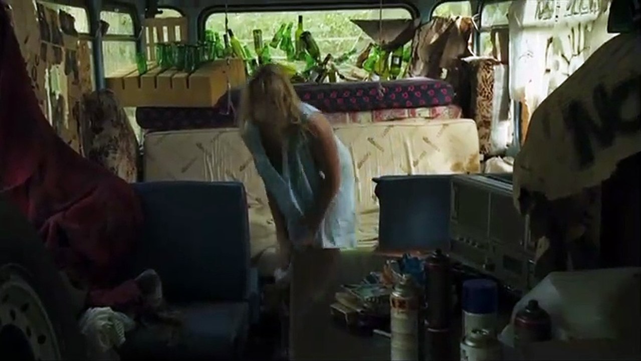 Pieds nus sur les limaces Extrait vidéo (2) VF