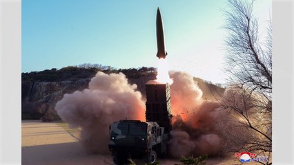 북 "신형전술유도무기 시험발사 성공"...김정은 참관 / YTN