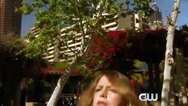 Arrow, Flash, Supergirl, Legends - Teaser VO Univers connecté CW