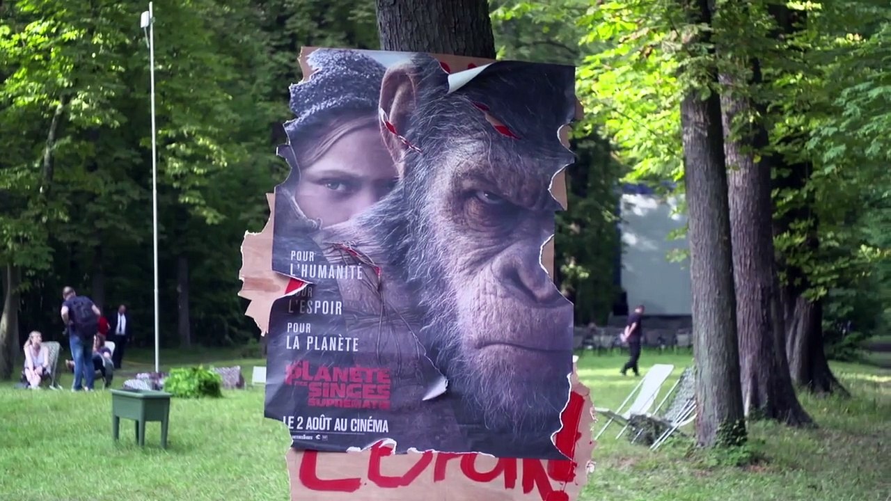 La Planète des Singes - Suprématie BONUS VO "Projection en forêt"