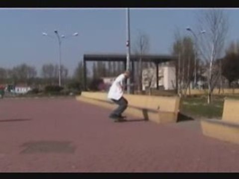 skate Flip to switch pivot grind