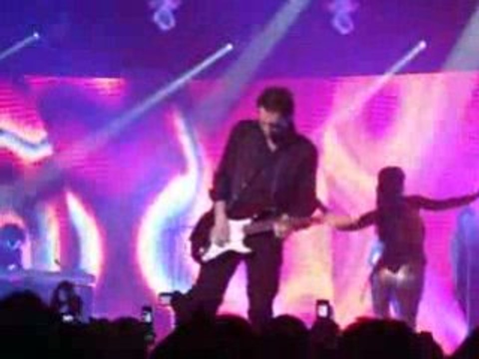 Jenifer - Touche moi (live lille)