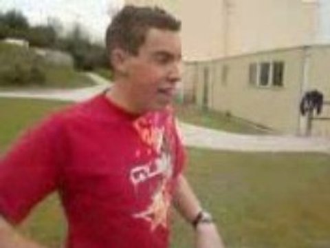 Tourner les gars! suite,