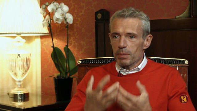 Lambert Wilson : Un coup de théâtre absolument spectaculaire