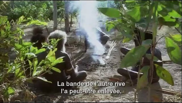 10 canoés, 150 lances et 3 épouses Bande-annonce VO