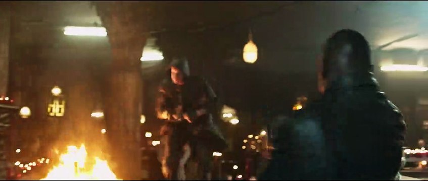 La Tour sombre EXTRAIT VO Bataille épique