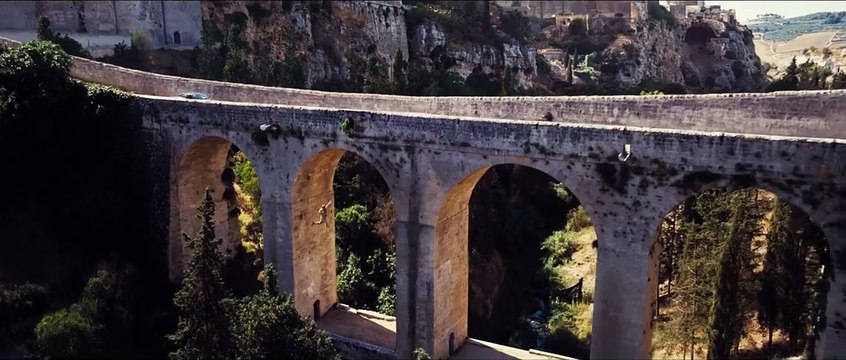 Mourir peut attendre Bande-annonce VO